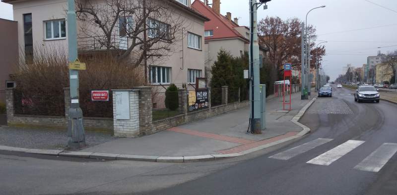 Možnost pronájmu plotových polí k umístění reklamy, Praha 6